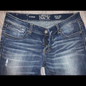 Buckle Black Skinny Jeans size 30X32